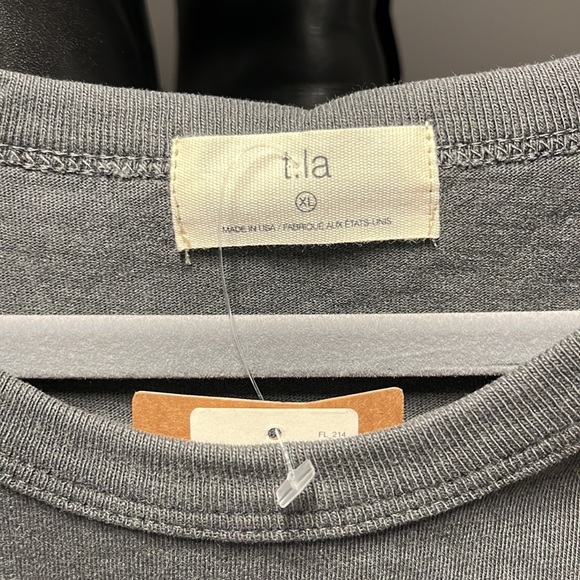 Oversized tee size XL - Picture 3 of 3